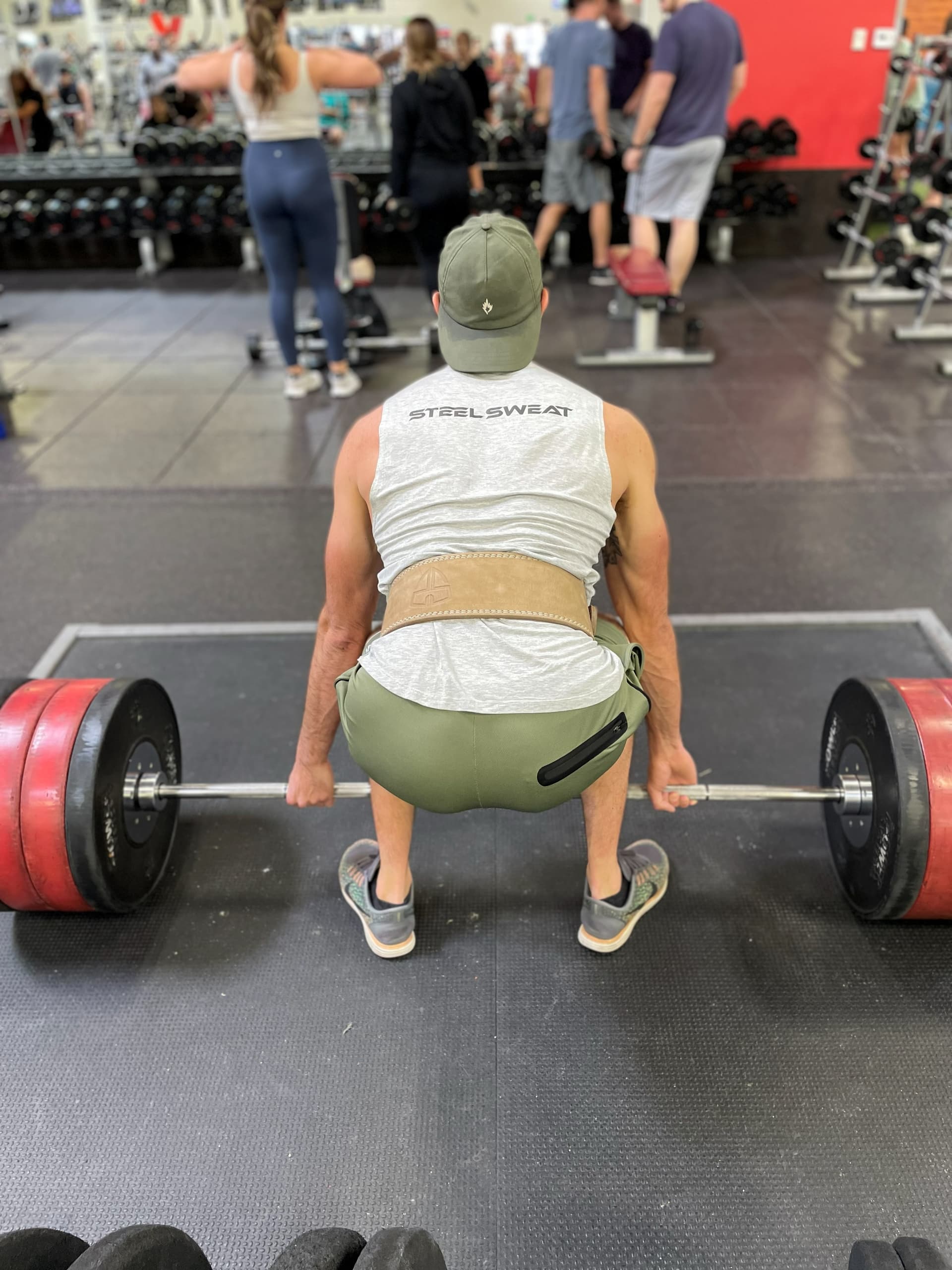 Lever belt worn for a deadlift